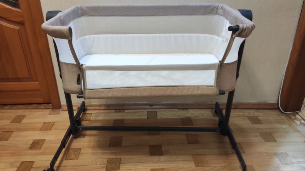 Приставна дитяча кроватка Kinderkraft Neste Up 2 — відмінний стан