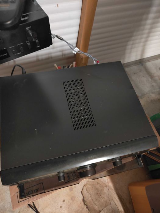 Technics SA-AX7 amplituner.