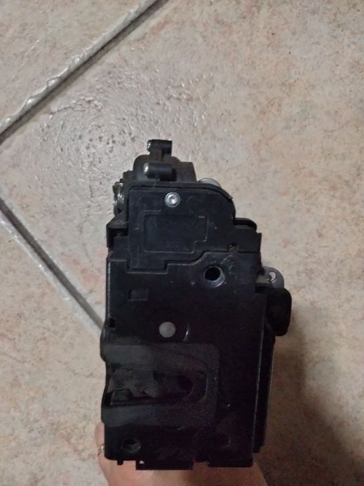 4 farolins e 1 fecho porta VW Passat  20€ cada