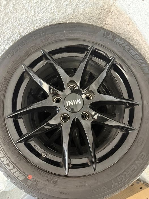 4 Pneus Michelin +4 jantes 16 como novos