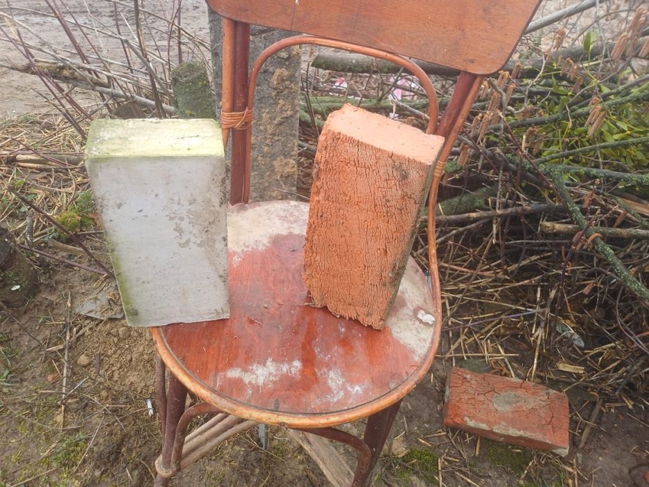 Продам кирпич красный и белый