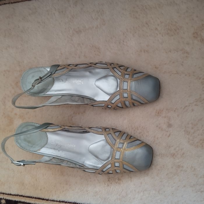 Босоножки женские