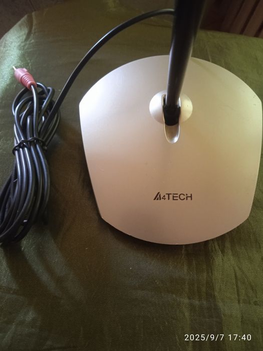 Микрофон для ПК оригинал состоянии как новый