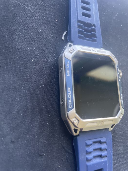 SmartWatch na pasku z silikonowym