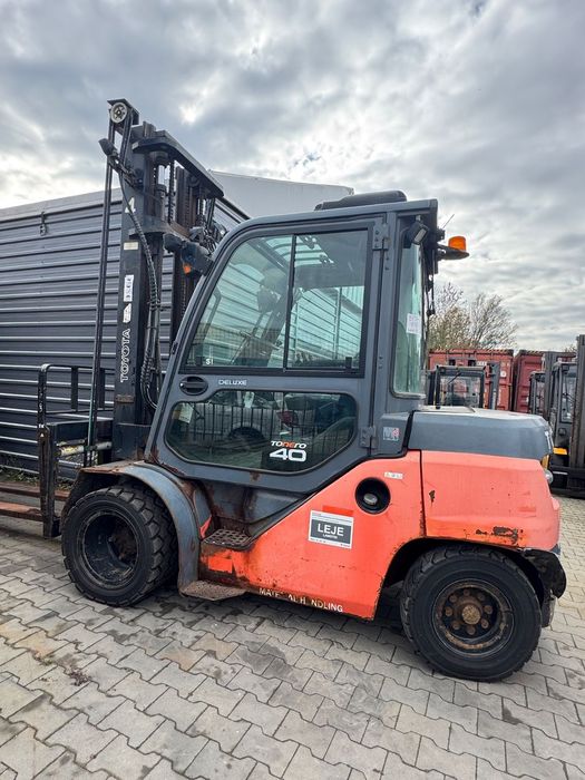 Toyota 8FD40N  Wózek widłowy Toyota 8FD35N, diesel 4 tony, kabina