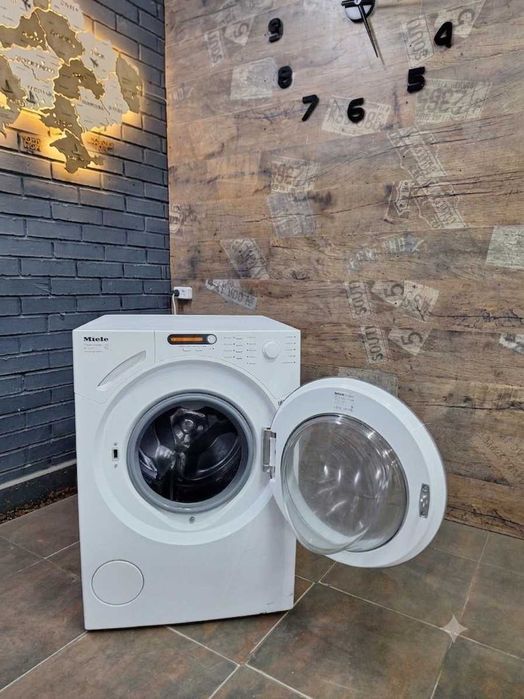 продаю премиальная стиральная машина Miele W4164 стиралка немецкая