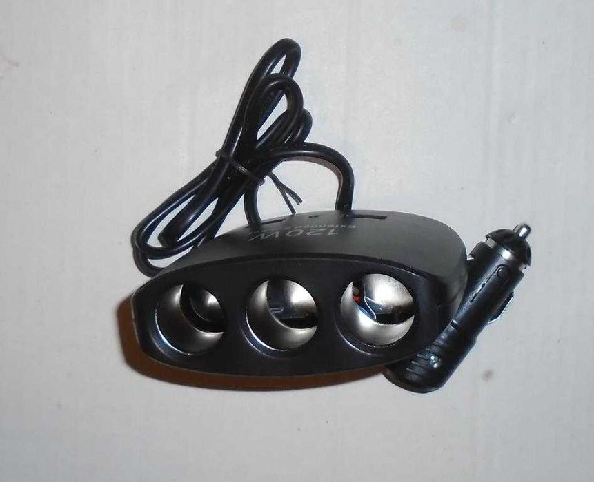 Ficha isqueiro tripla 12V. (120W) com 2 fichas USB 5V/1Amp. NOVO