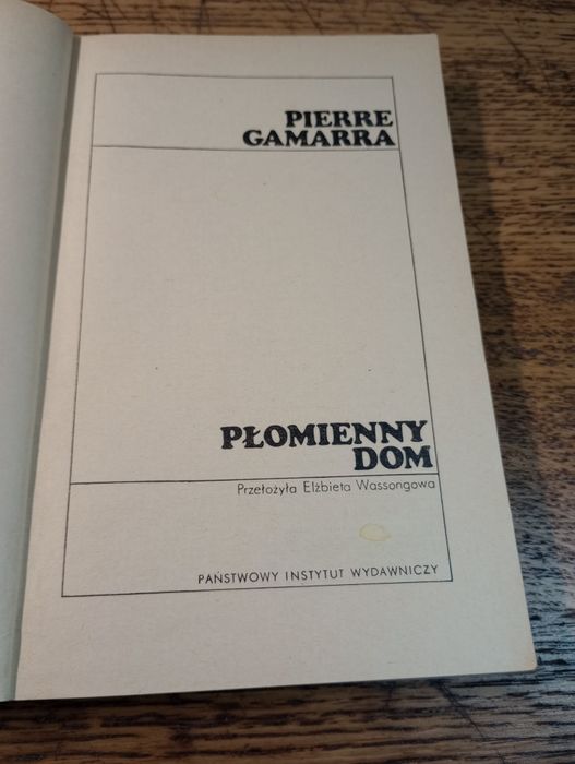 Płomienny dom. Pierre Gamarra, KIK