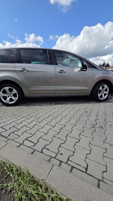 Sprzedam peugeot 5008 2012r 1.6  hdi  7-osob