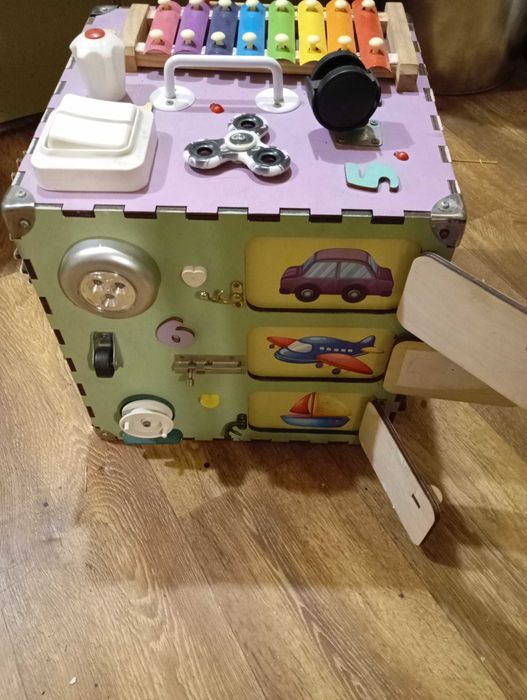 Детский развивающий куб