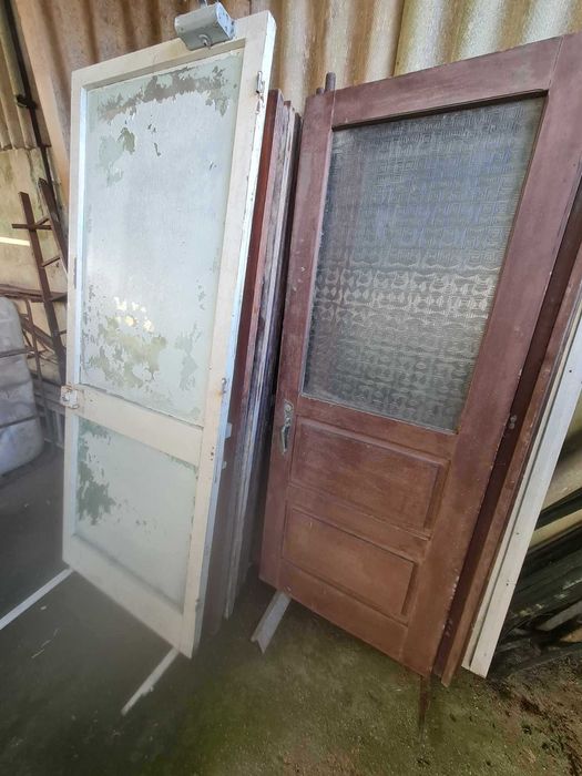 Portas e janelas em Madeira