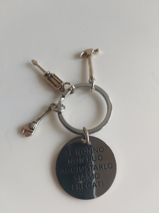 Brelok na klucze narzedzia kolor srebrny