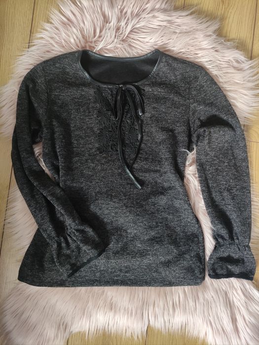 Śliczny sweterek szary z koronką bluzka M/L