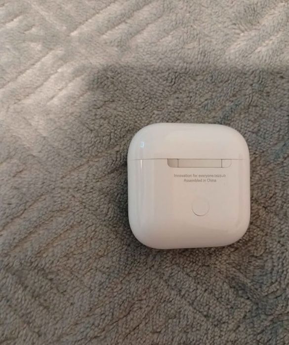 Wireless headphones two different models64585572099074123