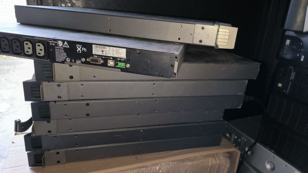 Бесперебойник UPS MGE Evolution 1150 770Вт чистая синусоида 24В