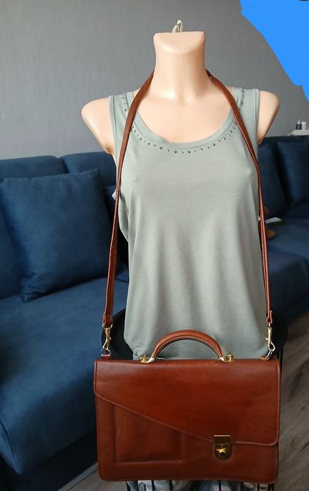 Skórzana teczka czasy Prlu.