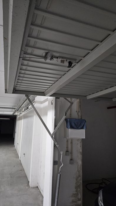 Portão basculante garagem