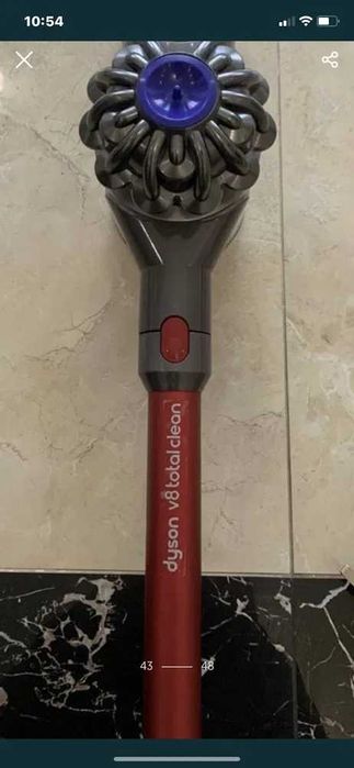 Аккумуляторный пылесос Dyson V8