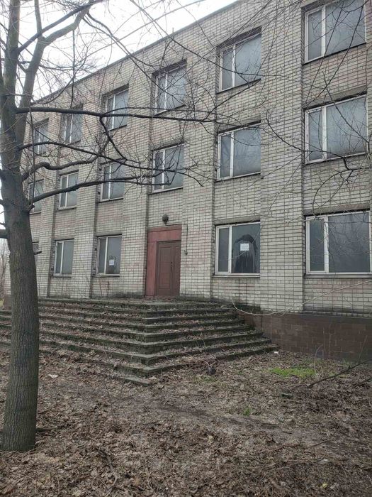 Оренда адміністративно-складської 3-х поверхової будівлі