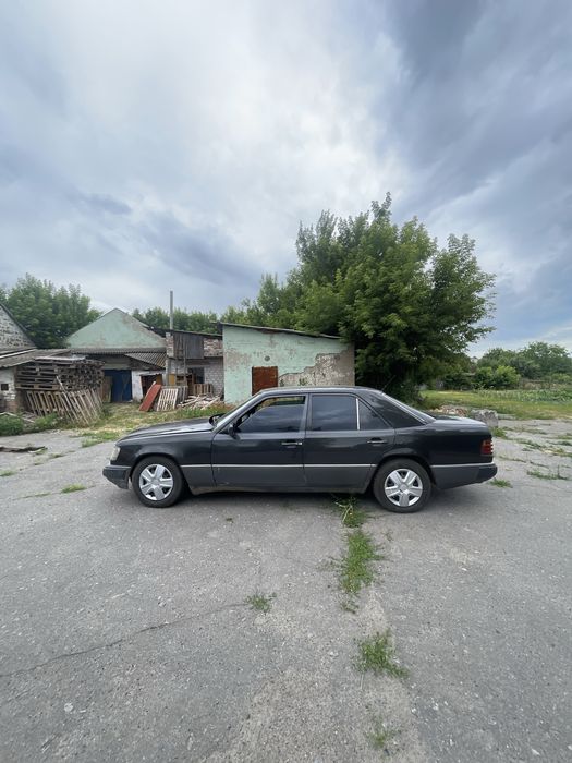 Mercedes Benz  W124