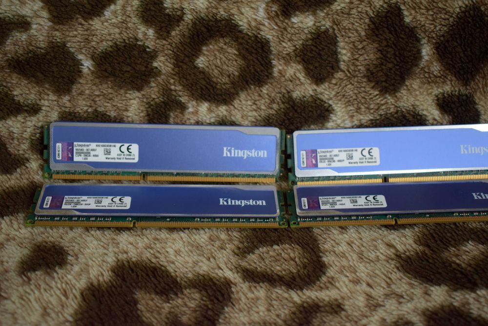 Markowe kości pamięci Kingston 16 GB (4x4) DDR3 1600MHZ
