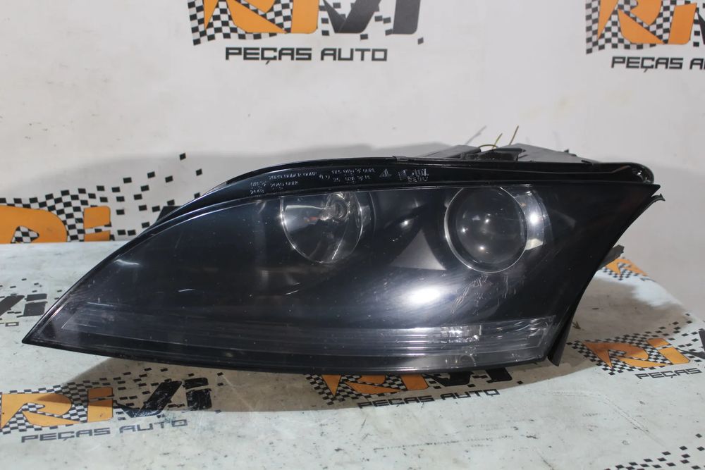 Ótica / farol esquerda AUDI TT (8J3)