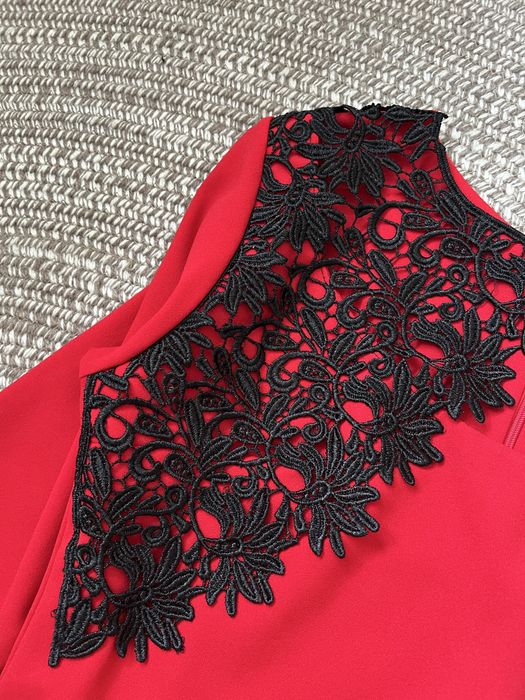 Сукня класична міні