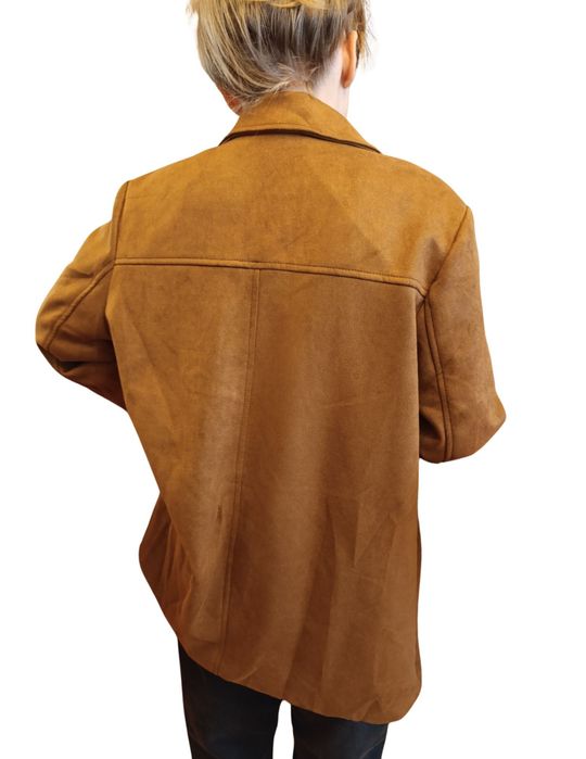 Zamszowa kurtka damska