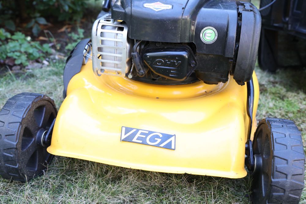 Kosiarka VEGA VG46SB z napędem