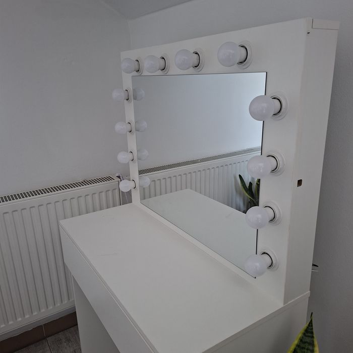 Toaletka kosmetyczna nowa