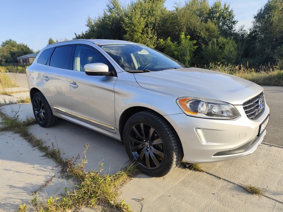 Volvo XC60 2.0 b 243 km 2014 rok 174tkm