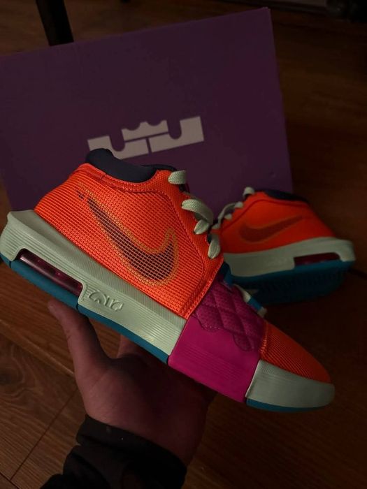 NOWE Nike Lebron r42