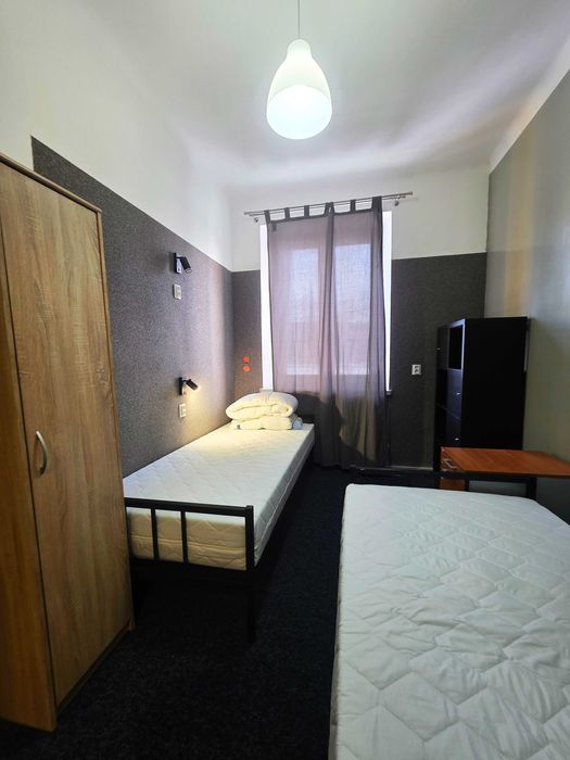 Hostel район Wlochy (ul Pryzmaty) хостел. 1-2-4 местные. 750 месяц / 250 неделя