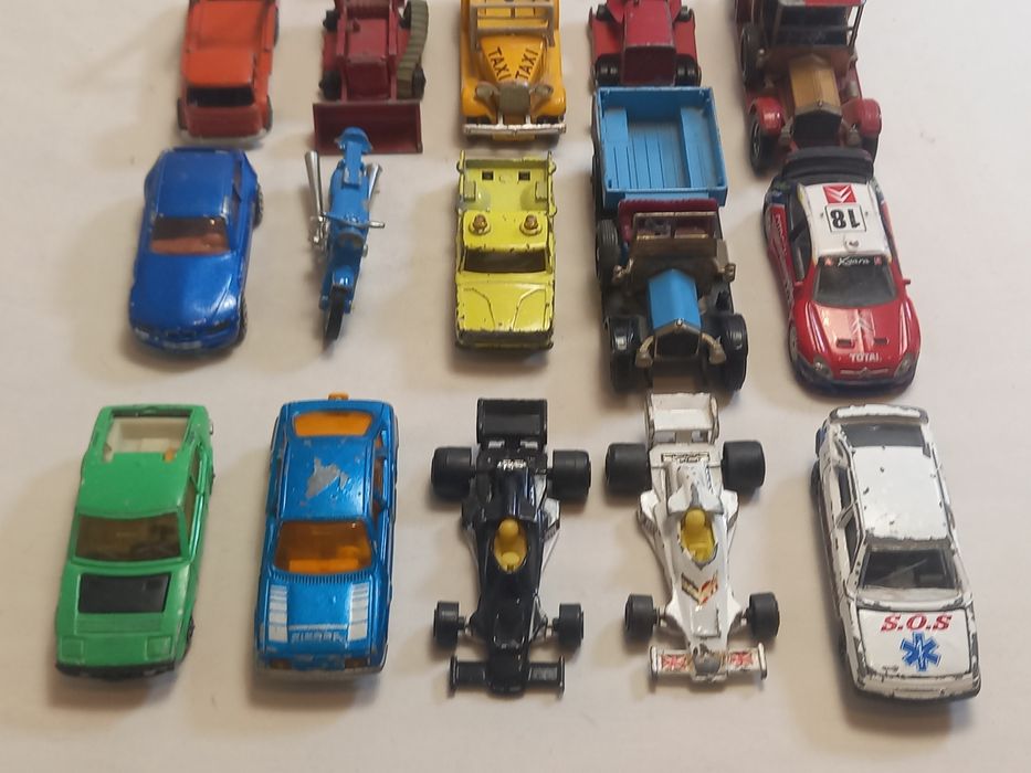 20 Carros Majorette Matchbox Husky Norev gone Days made France England