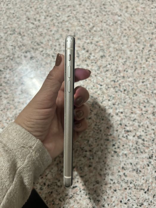 Iphone 11 64g  com carregador