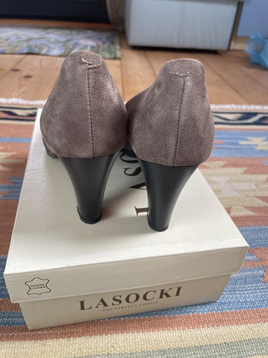 Czółenka skórzane LASOCKI rozmiar 39,5 – eleganckie, jak nowe