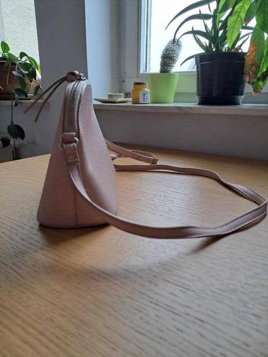 Mała torebka pudrowy róż Reserved