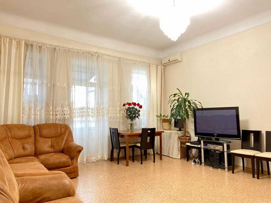 Продается 4к с ремонтом в Центре, сертификат можна