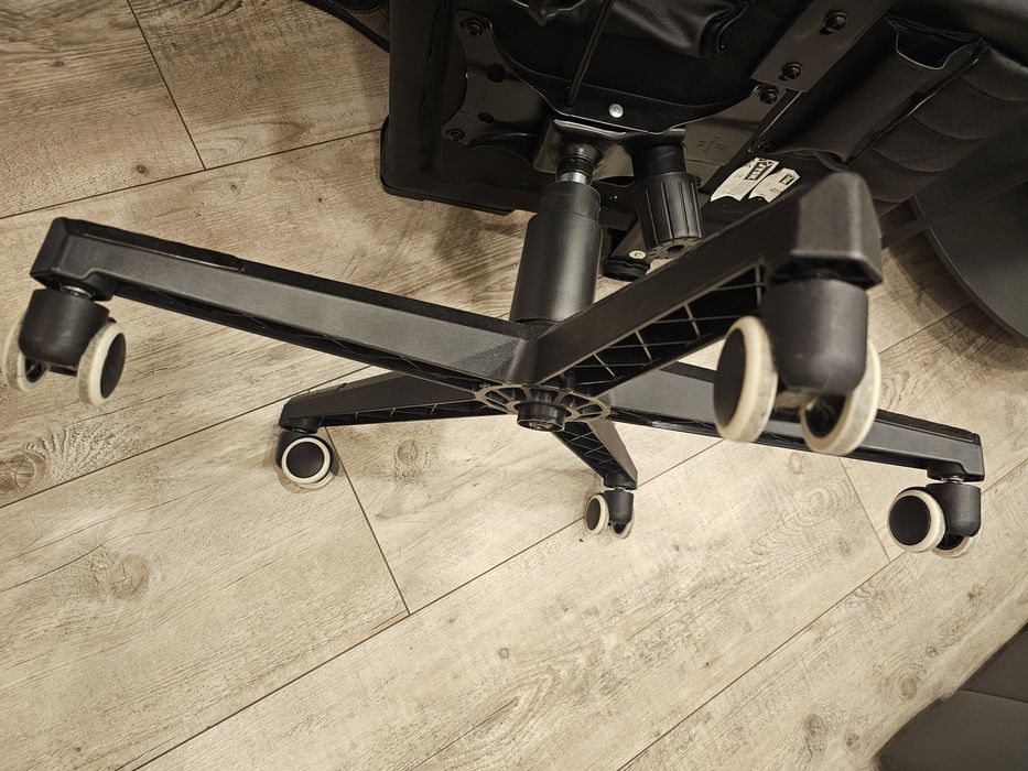 Fotel gamingowy LEGEND jysk do gier gry