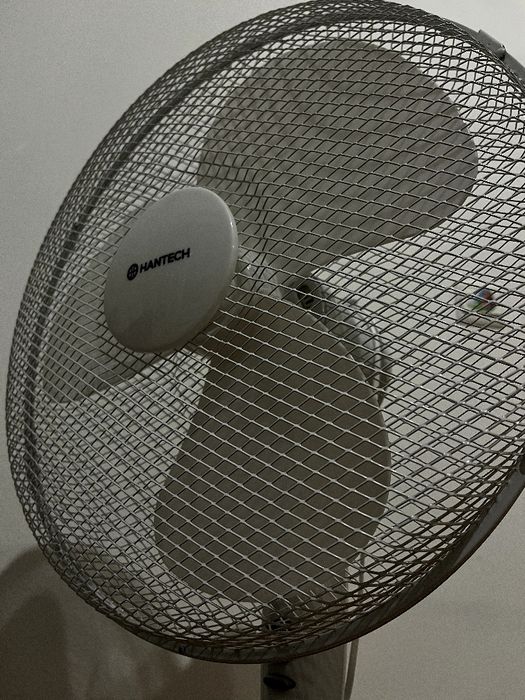 Вентилятор підлоговий Hantech — робочий, хороший стан