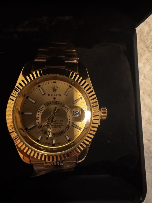 Relogio Dourado Estilo Luxo