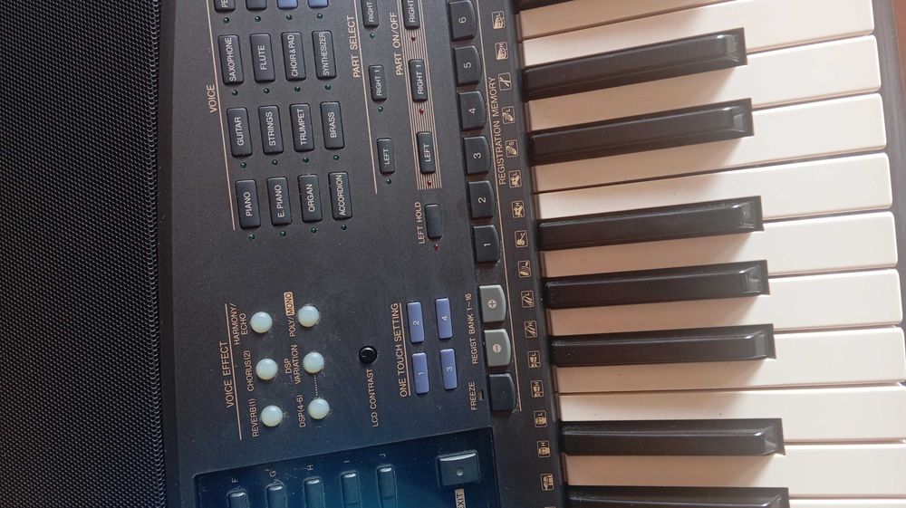 Teclado Yamaha PSR-8000 (Para Peças ou Reparação / Avariado)
