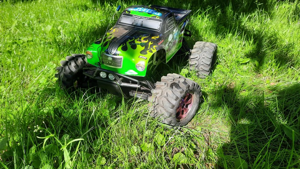 Model samochodu rc spalinowy, HPI Savage 25. bardzo duży.