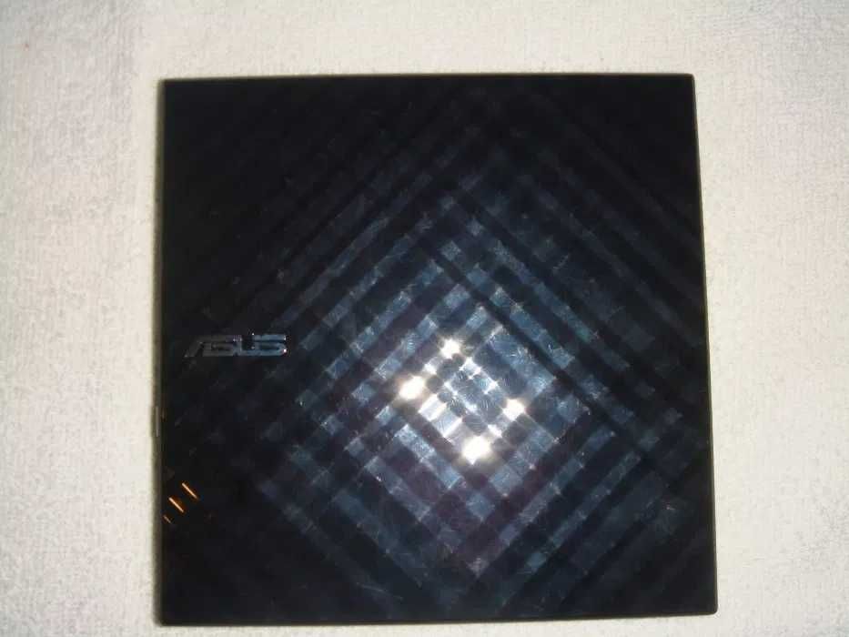 Portable CD drive for ASUS-branded computer435860914769111041