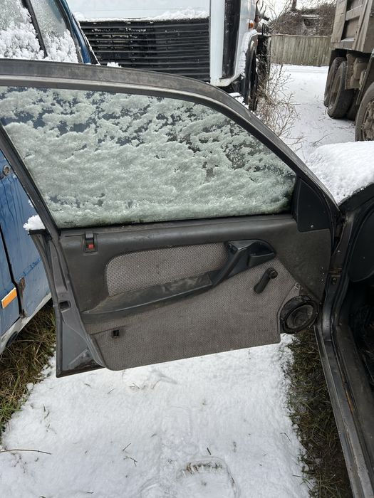 Продам Опель цілою бо по запчастинах Є Декілька варіантів