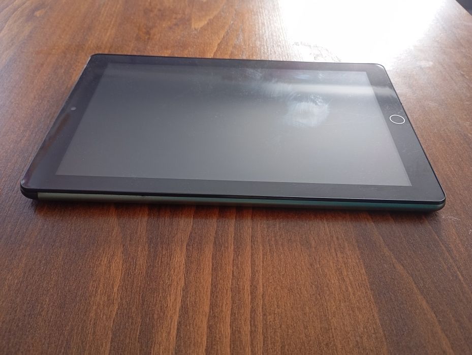 Планшет Lenovo i12 (10.1") — На запчастини або відновлення.