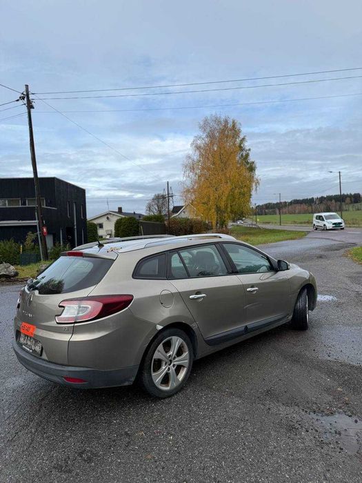 RENAULT MEGANE 1.5 Дизель 2011