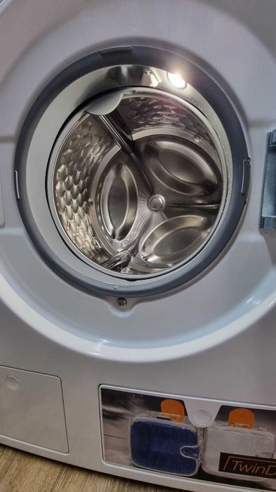 Pralka Miele W1 WWR 860 WPS, PowerWash 2.0, TwinDos, XL, WiFi, menu PL