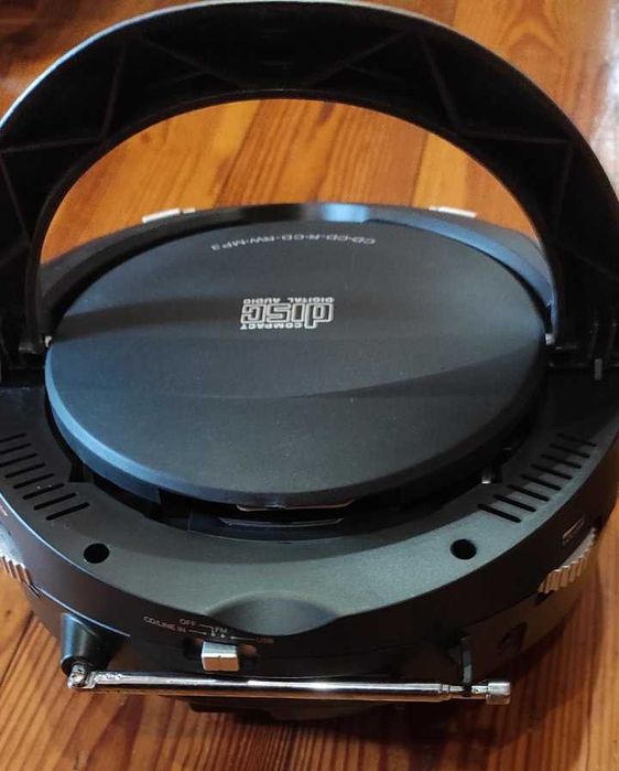 Музыкальный центр музичний центр Blaupunkt rcd 204bk  CD, USB, MP3