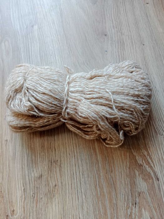 beżowo biała wełna włóczka 100 GR